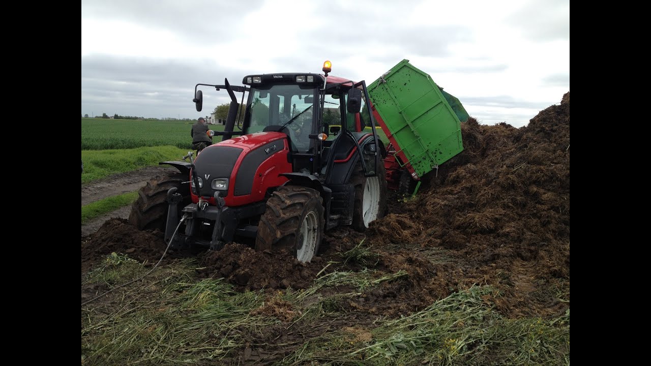 Wożenie Obornika. WPADKA ! Valtra T140/ N101 + Merlo P25. 6.