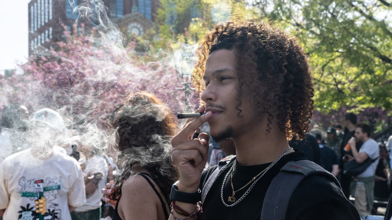 Norwegian tennis star complains about New York streets smelling of marijuana
