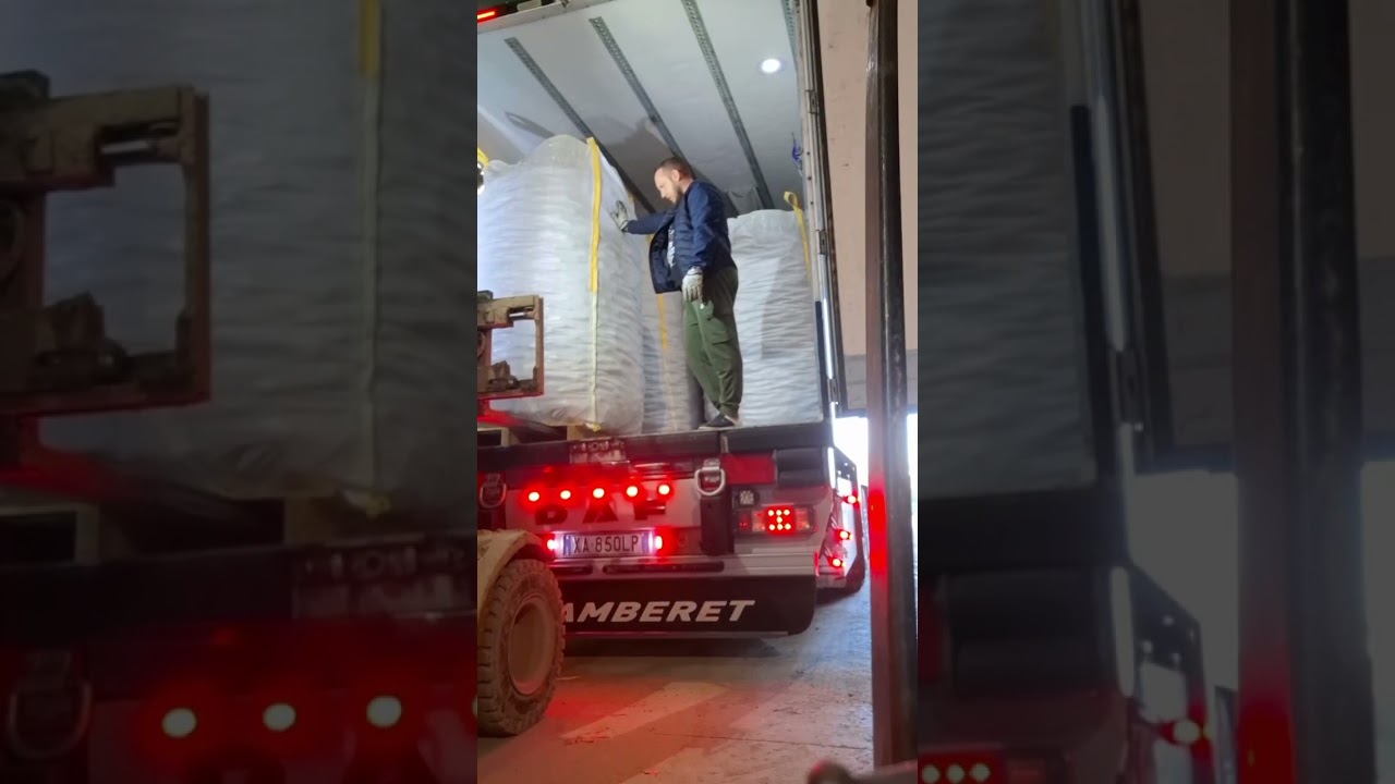 Ep 9... #oldschool #truckdriver caricato  patate x verona.. #truck daf xg +530