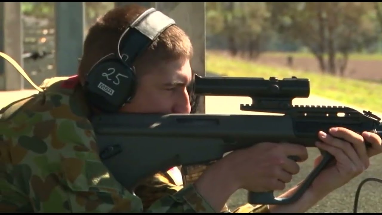 Royal Australian Air Force  (RAAF) 1RTU - Recruit Course  03/2014 Training Video :  RAAF Wagga