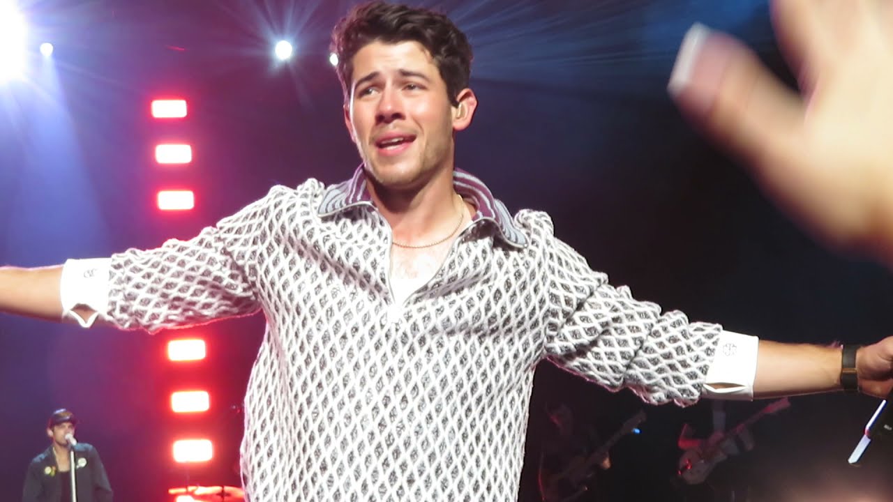 Jonas Brothers - Levels (Live)