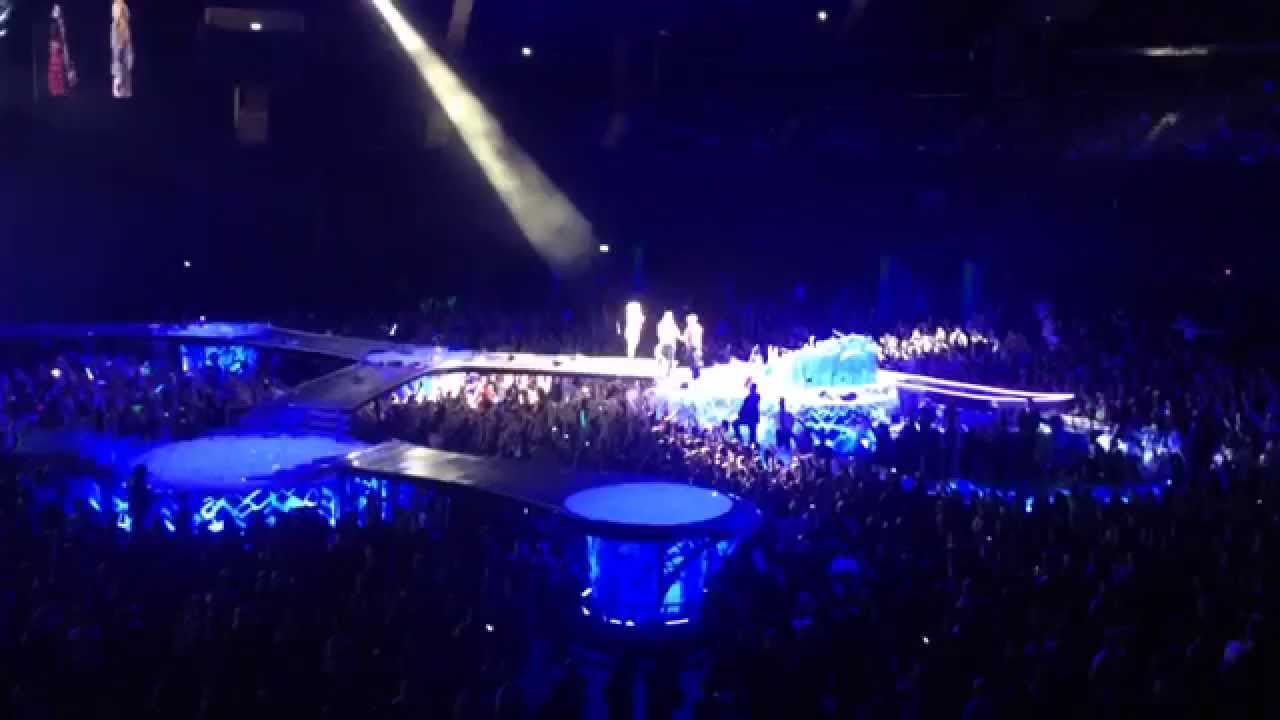 Dance in the Dark / Marry the night artRAVE Glasgow 16/11/14
