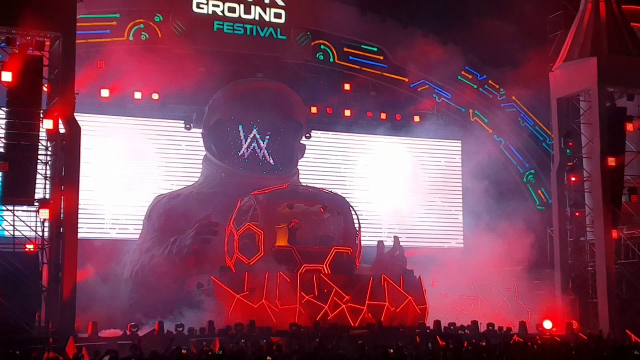 Alan Walker - Faded (Live Performance #sgf2018)