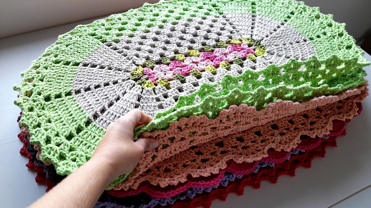 TAPETE DE CROCHÊ / TAPETE OVAL / TAPETE CRIS / BASE DE FLORZINHA @atelielorencroche