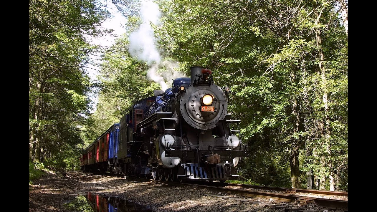 Reading & Northern Pacific Steam Locomotive #425 (2015) [HD]