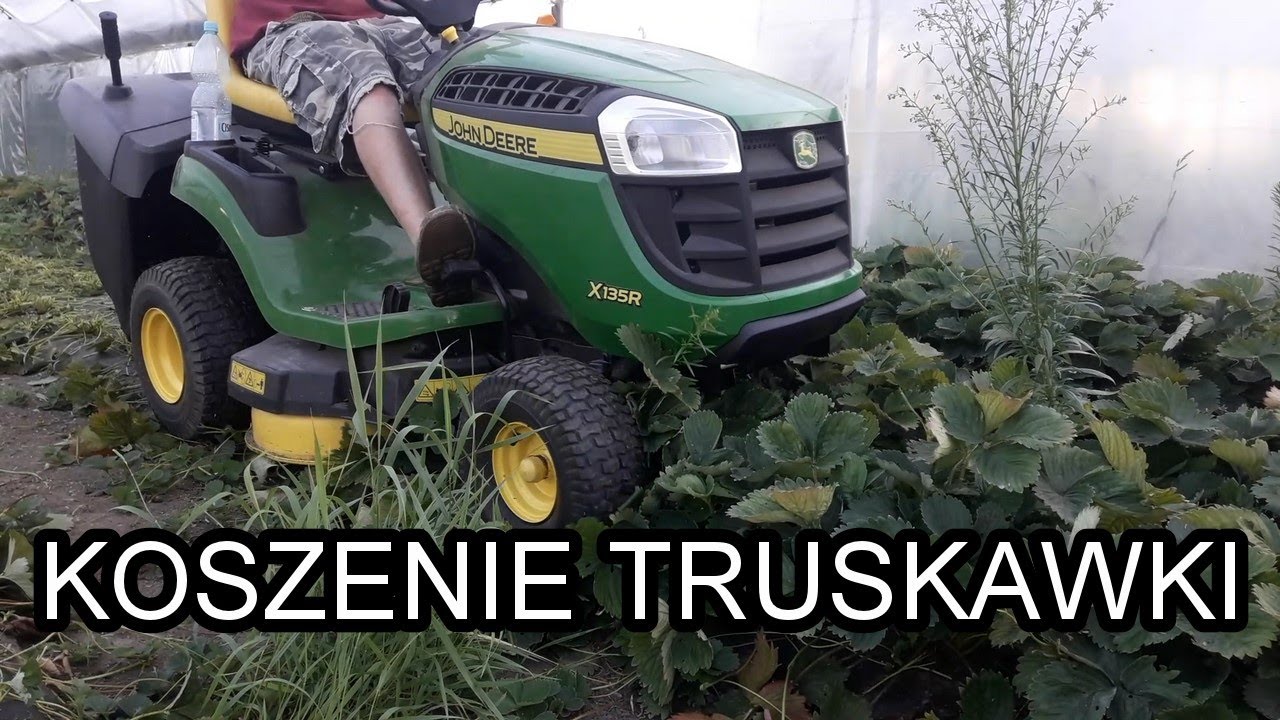 Koszenie truskawki kosiarką JOHN DEERE X135R S2E50