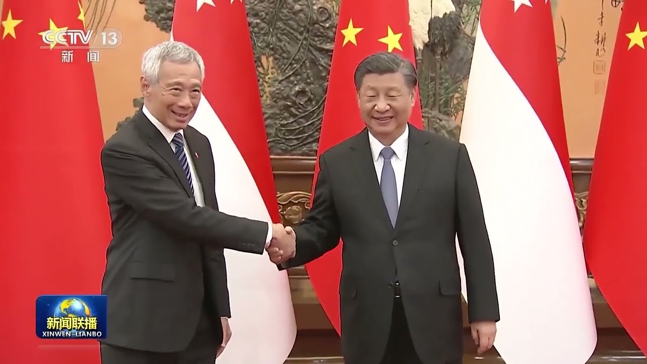 习近平会见新加坡总理李显龙