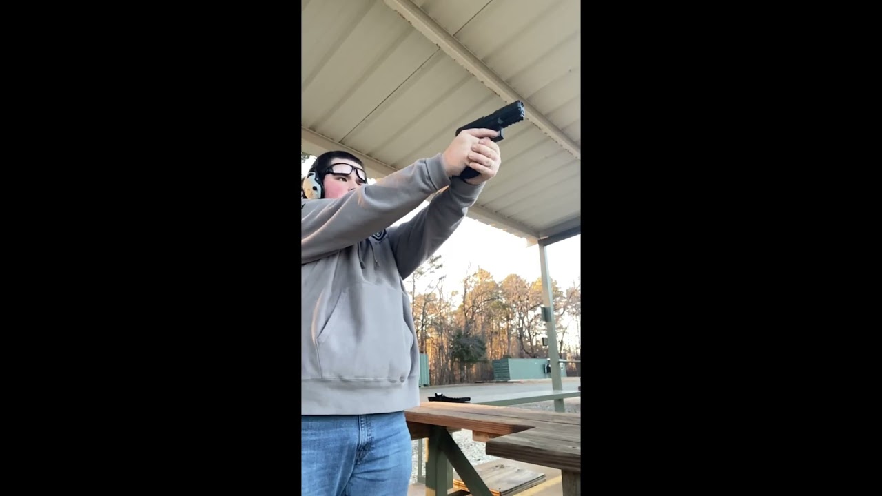 Walther PPX 40sw #walther #shortvideo #shorts #shooting #guns #gunrange #shoot #fun #fatherandson