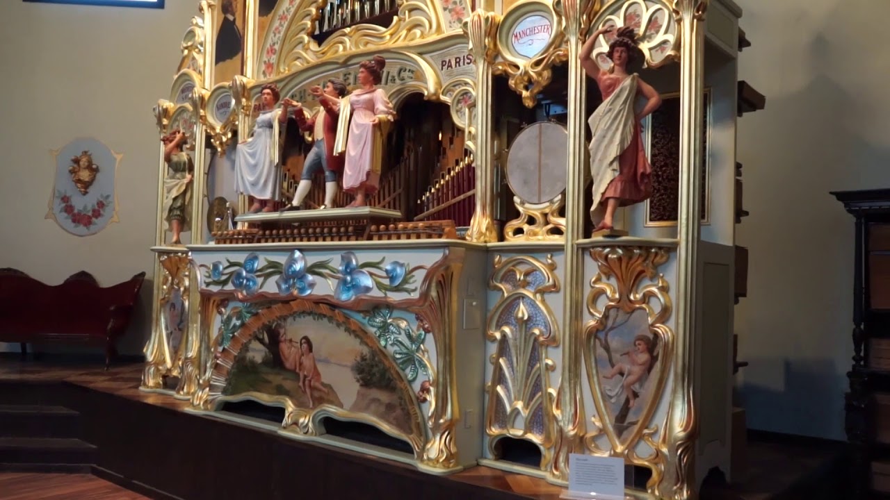 Harvest Moon on a 100 year old organ