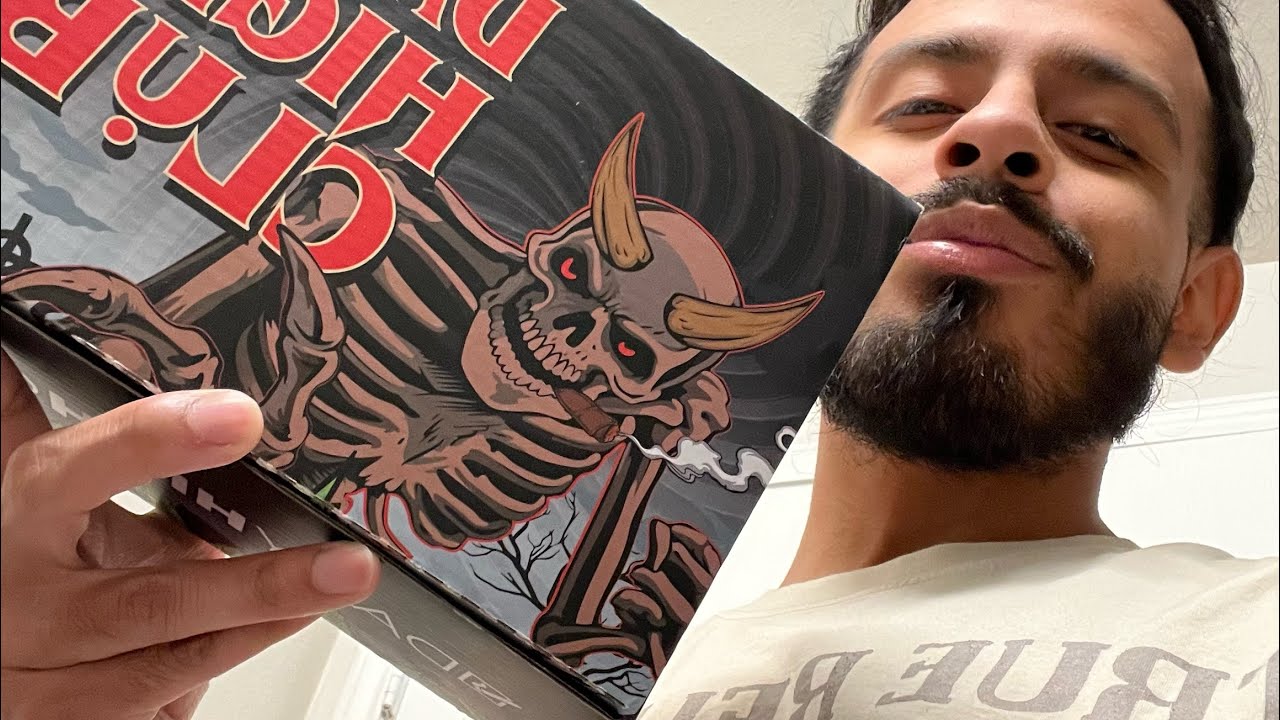 DAILY HIGH CLUB 2025 OCTOBER BOX