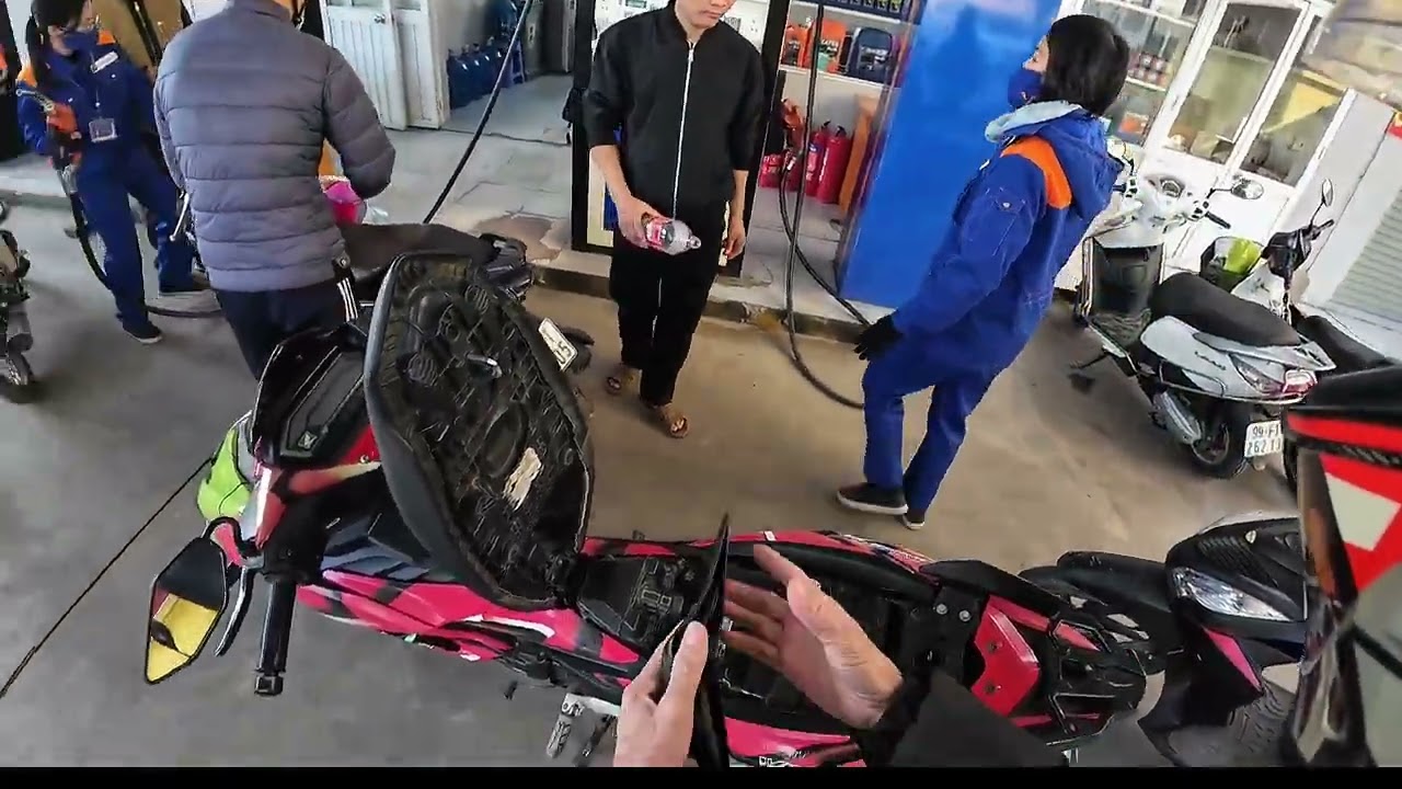 Một ngày chi chi của anh công nhân nghèo 