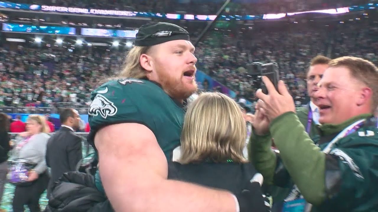 Minnesotan Beau Allen Wins With Eagles