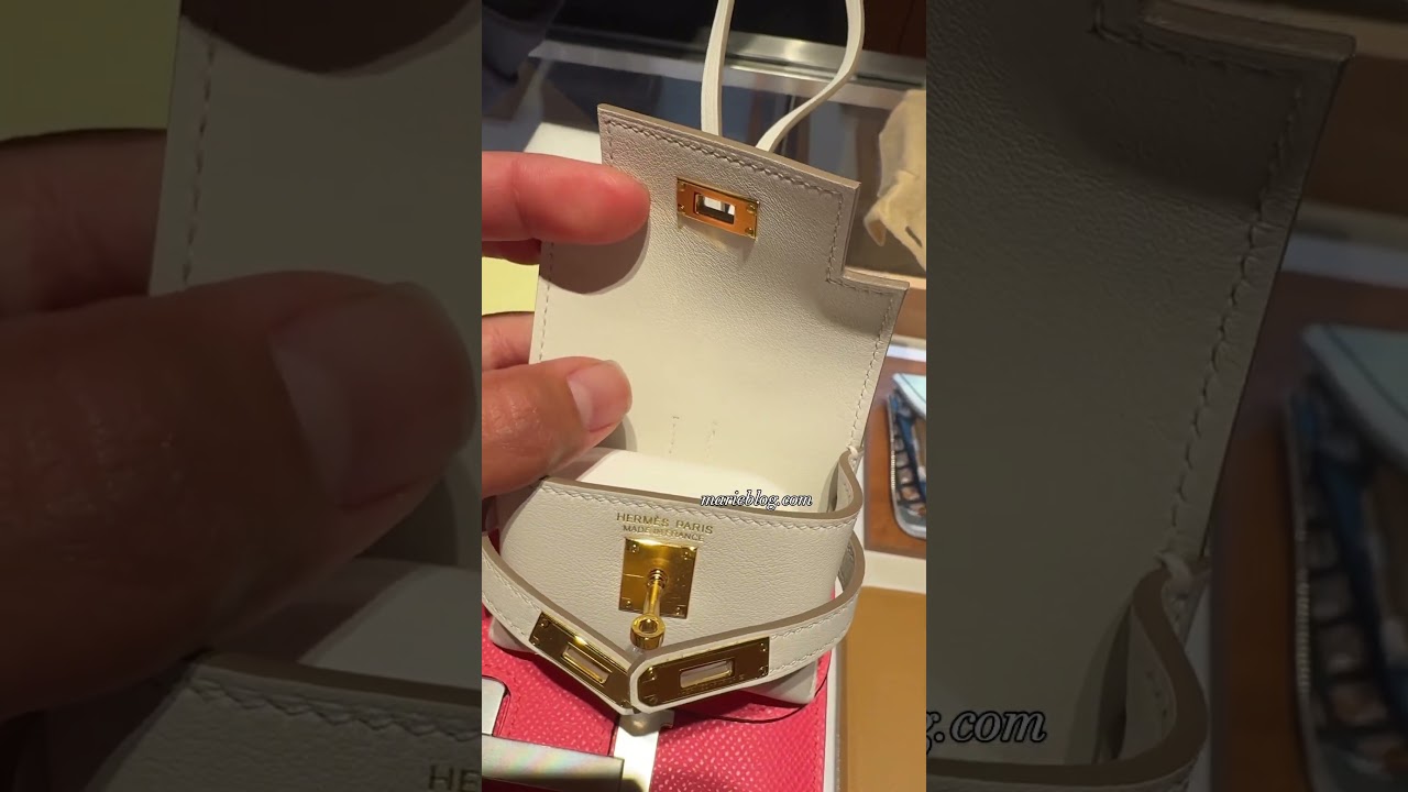 Mini kelly charm for your AirPods! Hermes AirPod case! #hermes #airpodcase #hermesairpodcase #hermes
