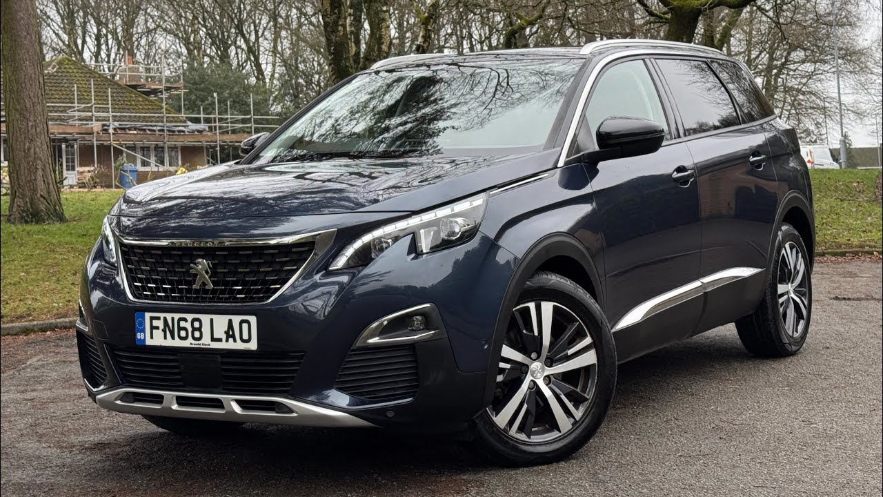 Обзор Peugeot 5008