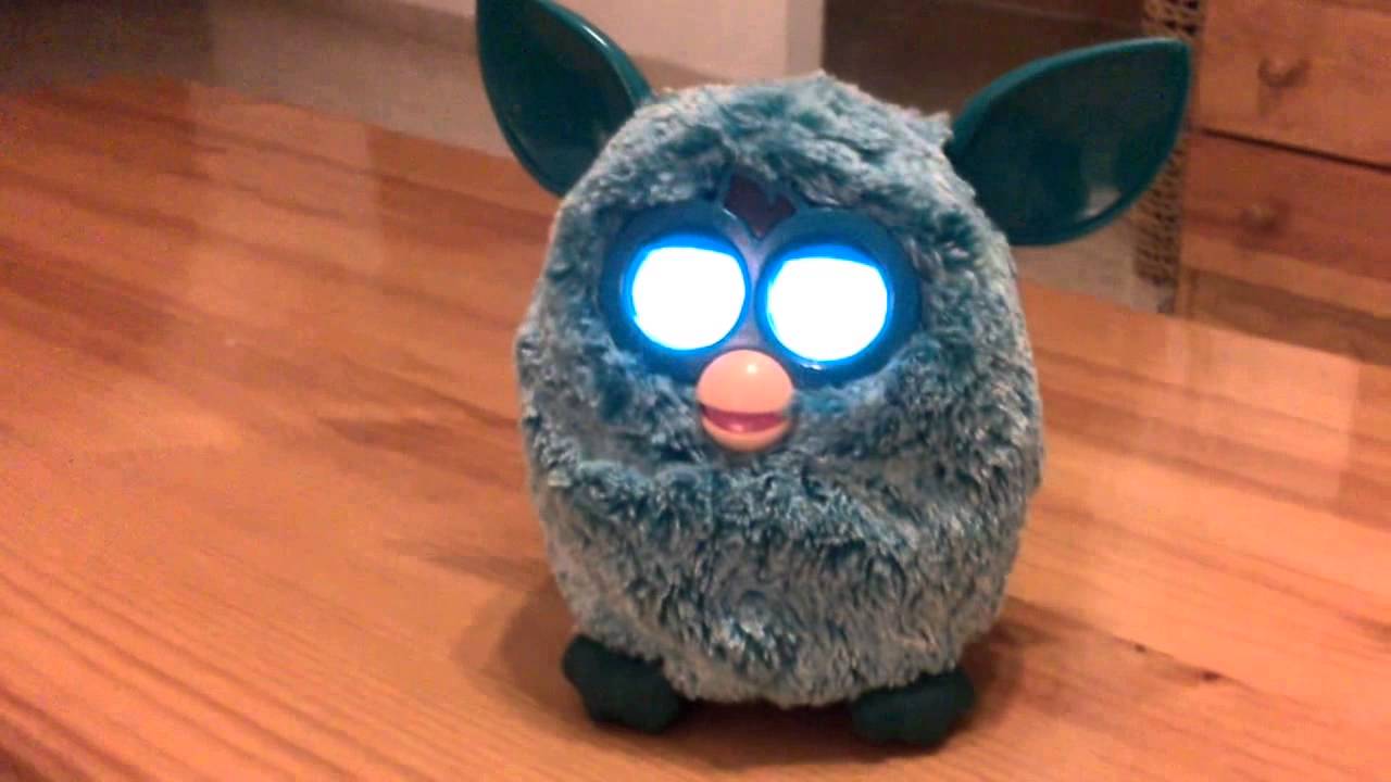 Furby cantando y bailando !