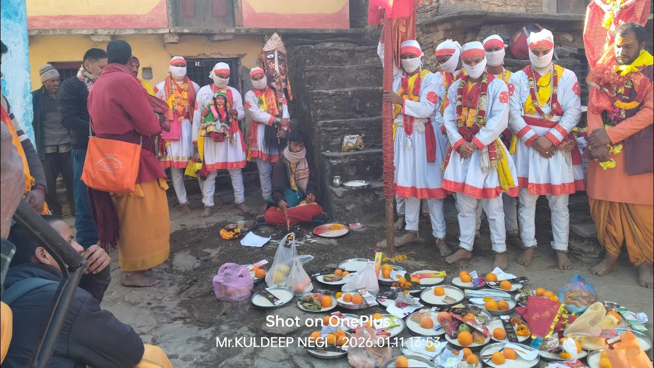 मां चंडिका भगवती जी अपनी देवरा यात्रा के दौरान मथ्यागांव घंघासू बांगर में अपने भक्तों को दर्शन दिए।