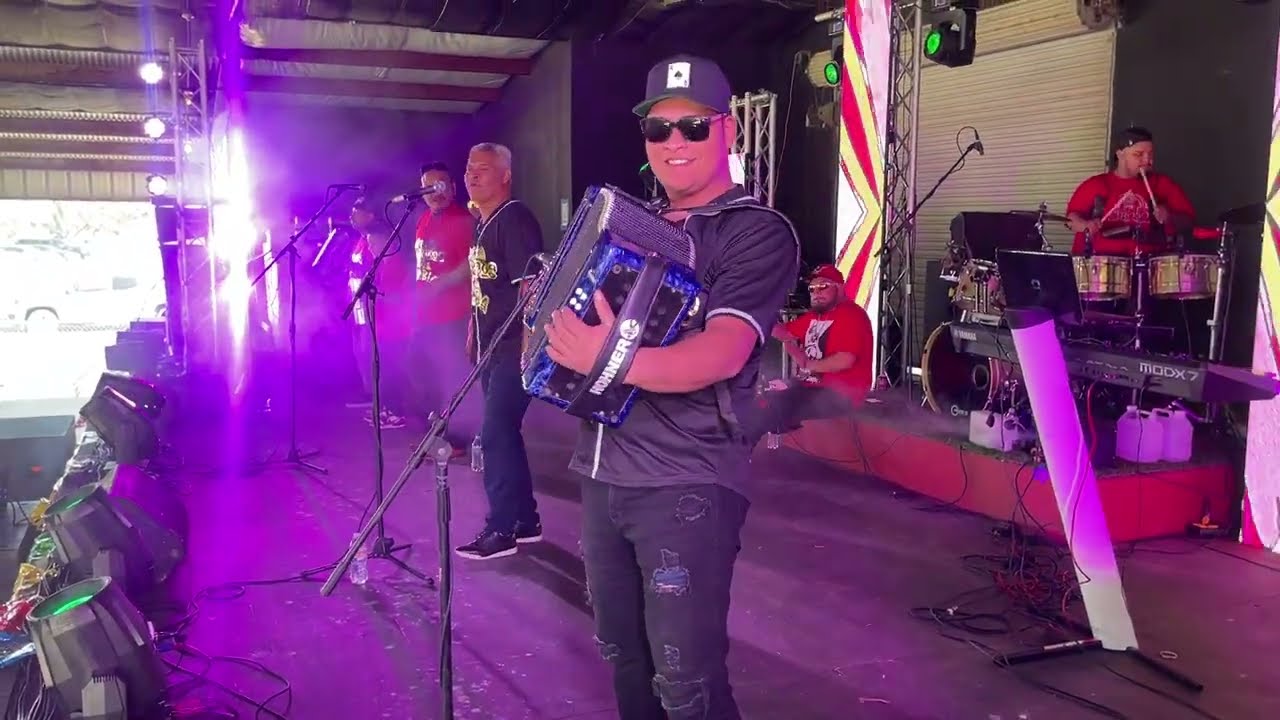 CUMBIA PA ORIENTE! (Los Sabrosos De La Cumbia)