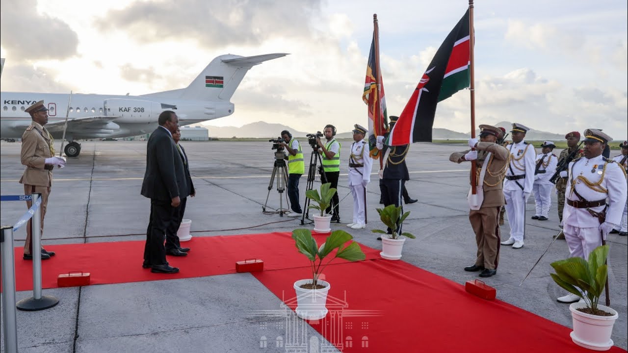 PRESIDENT UHURU LANDS IN SEYCHELLES FOR A 3-DAY STATE VISIT!! SEE HOW HE WAS RECEIVED!!