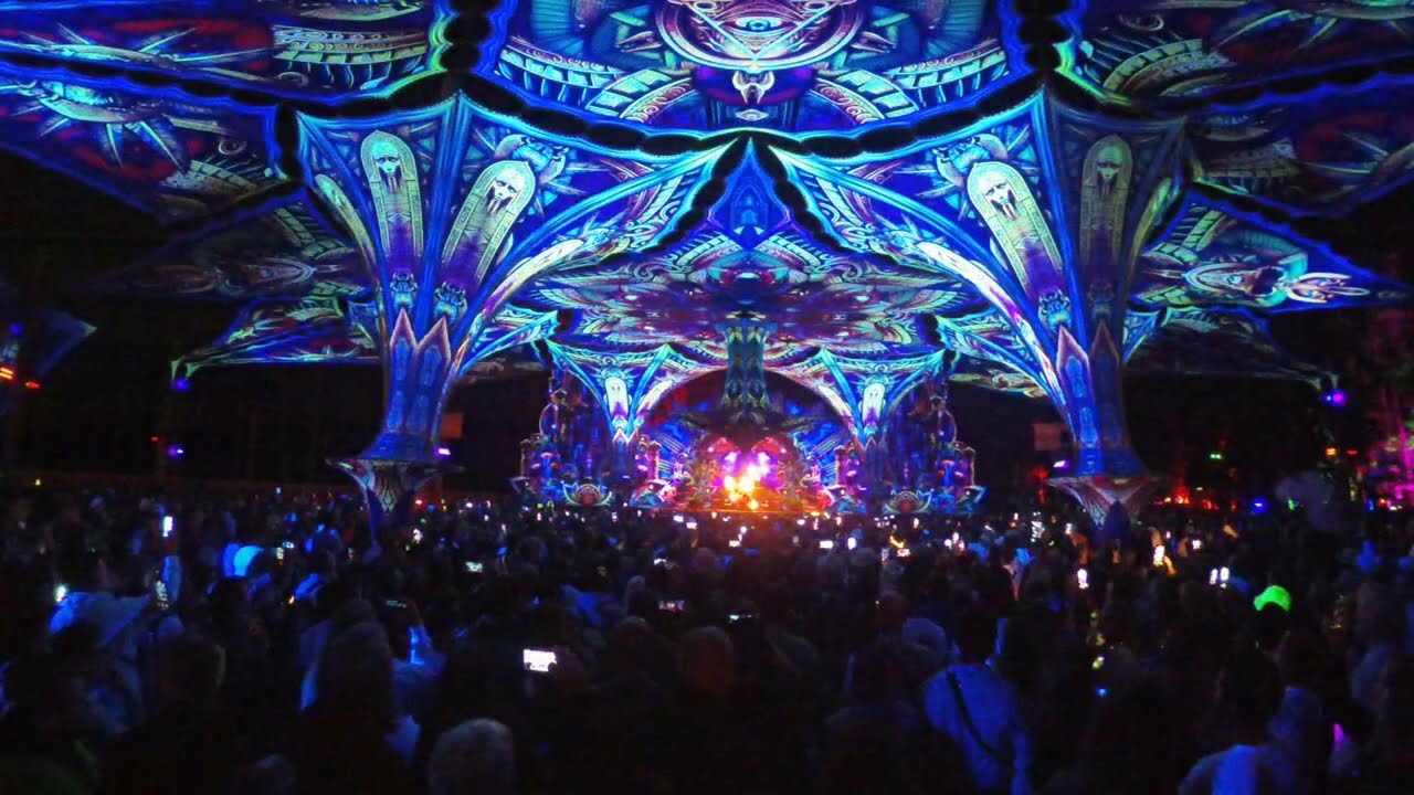 VooV Experience 2025  -  Opening  -  PAJERO DE LUZ