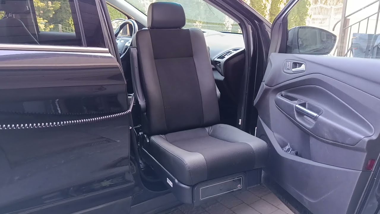 Fotel obrotowy z wyjazdem poza obrys samochodu FORD ESCPAE -KUGA . www.asdon.pl 792-283-197