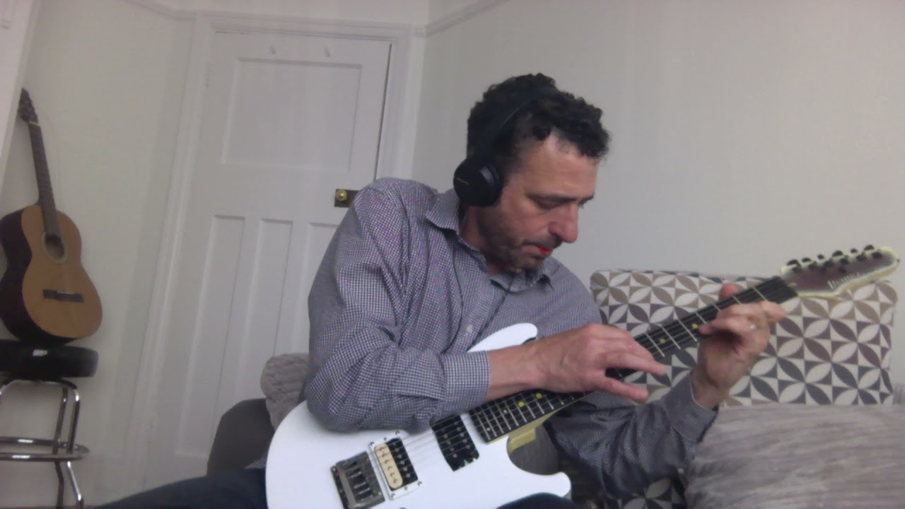 How to fake Eruption with no tremolo bar :)
