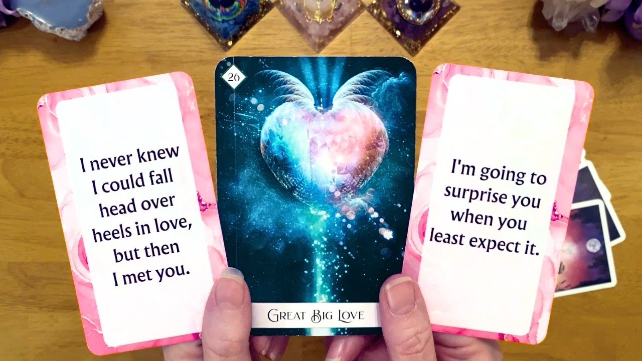 SOMEONE IS CRAZY IN LOVE WITH YOU! 💍 BIG SURPRISES ARE COMING 🥰 ( LOVE TAROT READING) #lovereading
