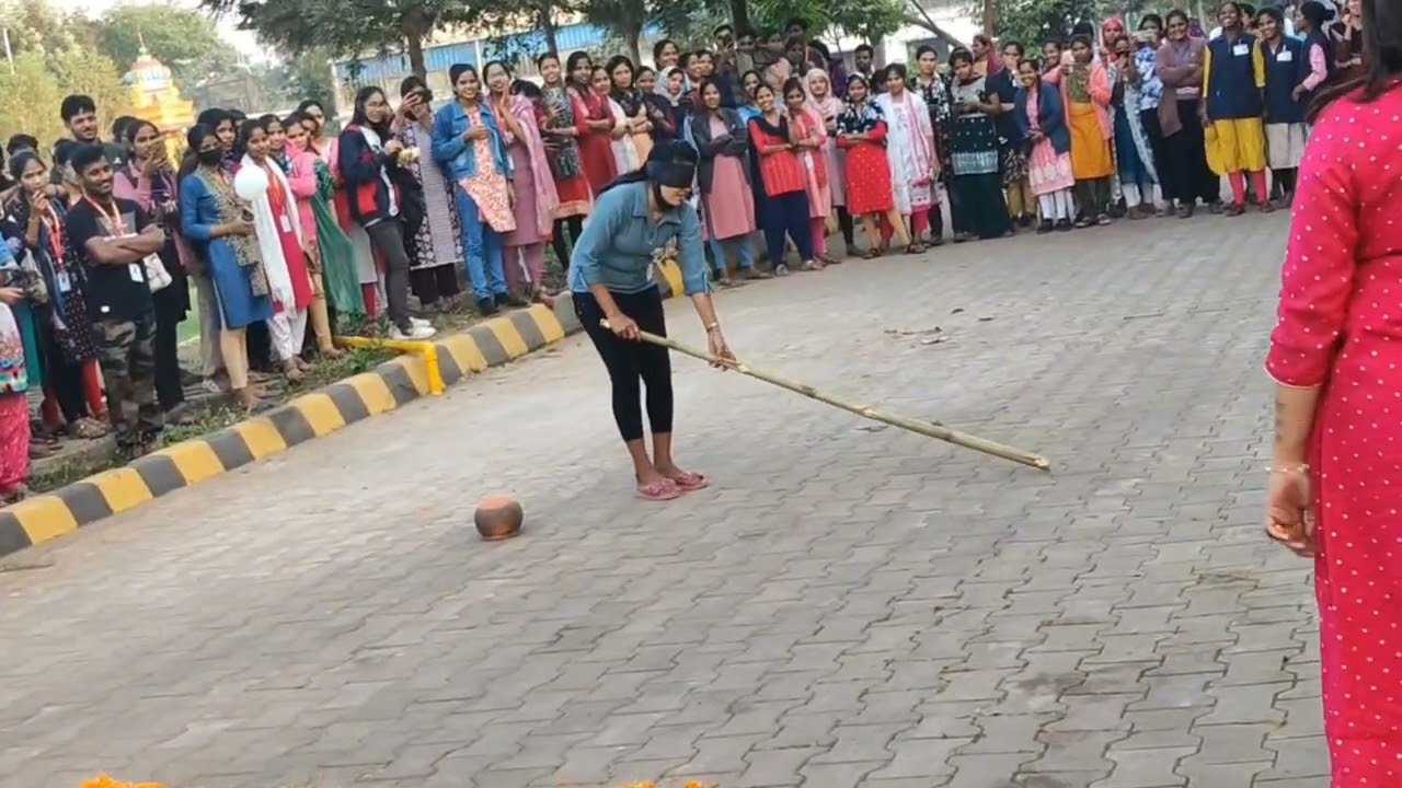  makar sankranti  special matka faod game in our company🥰#minivlog #ytshorts #viralvideo #food