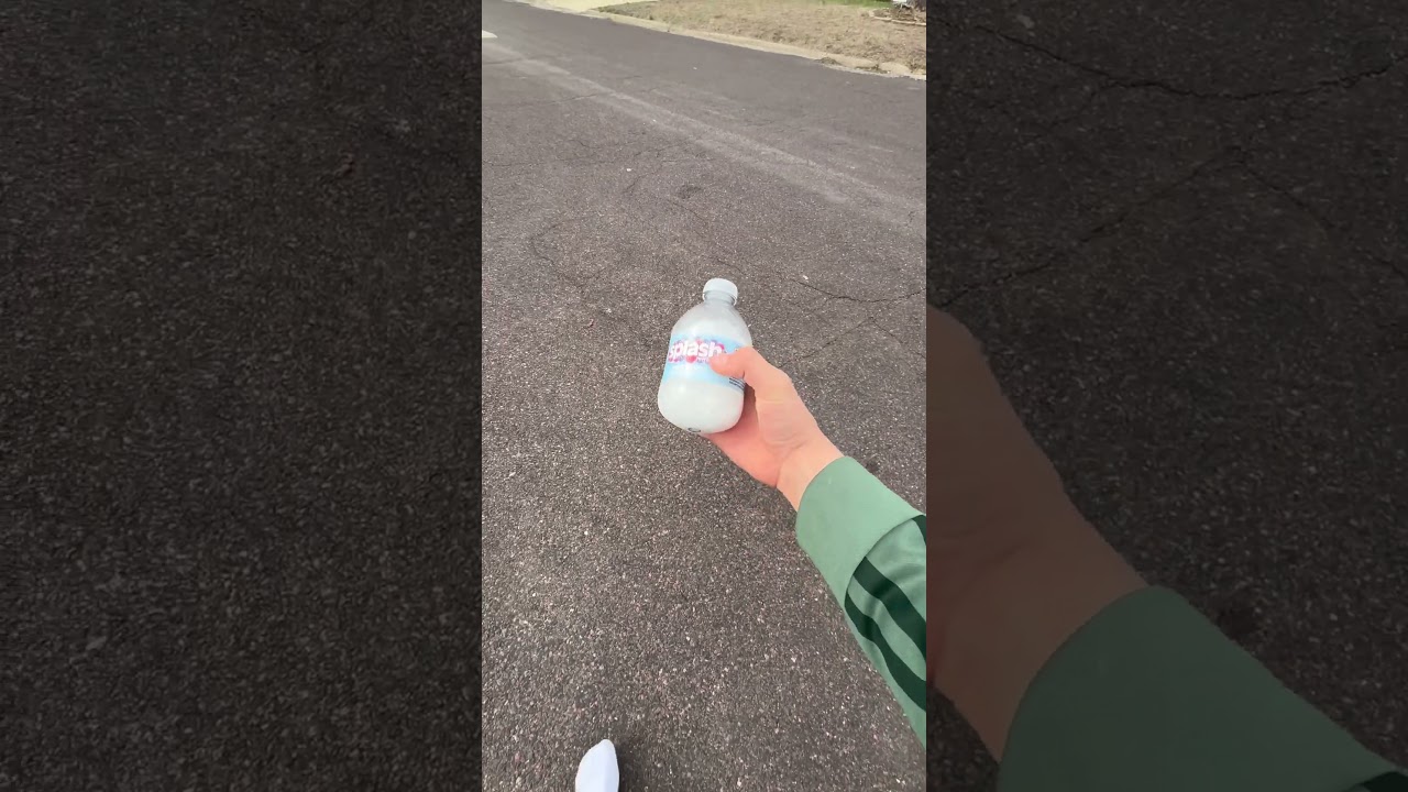 baking soda and vinegar bomb #bakingsoda #vinegar #explosion #shorts