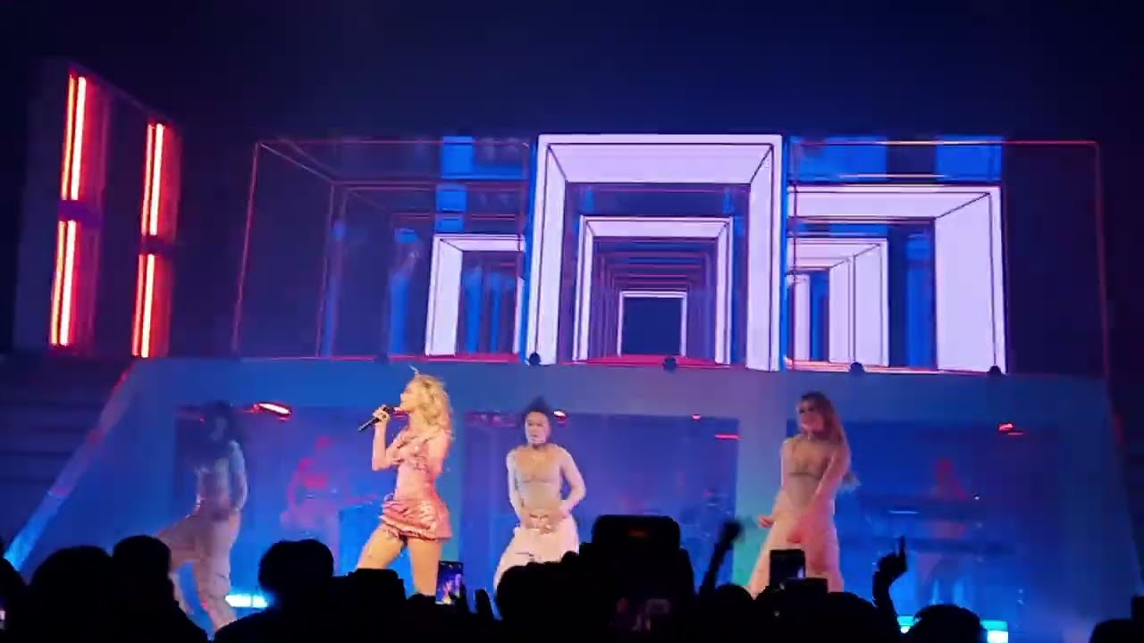 Zara Larsson venus tour AB Brussel 2024