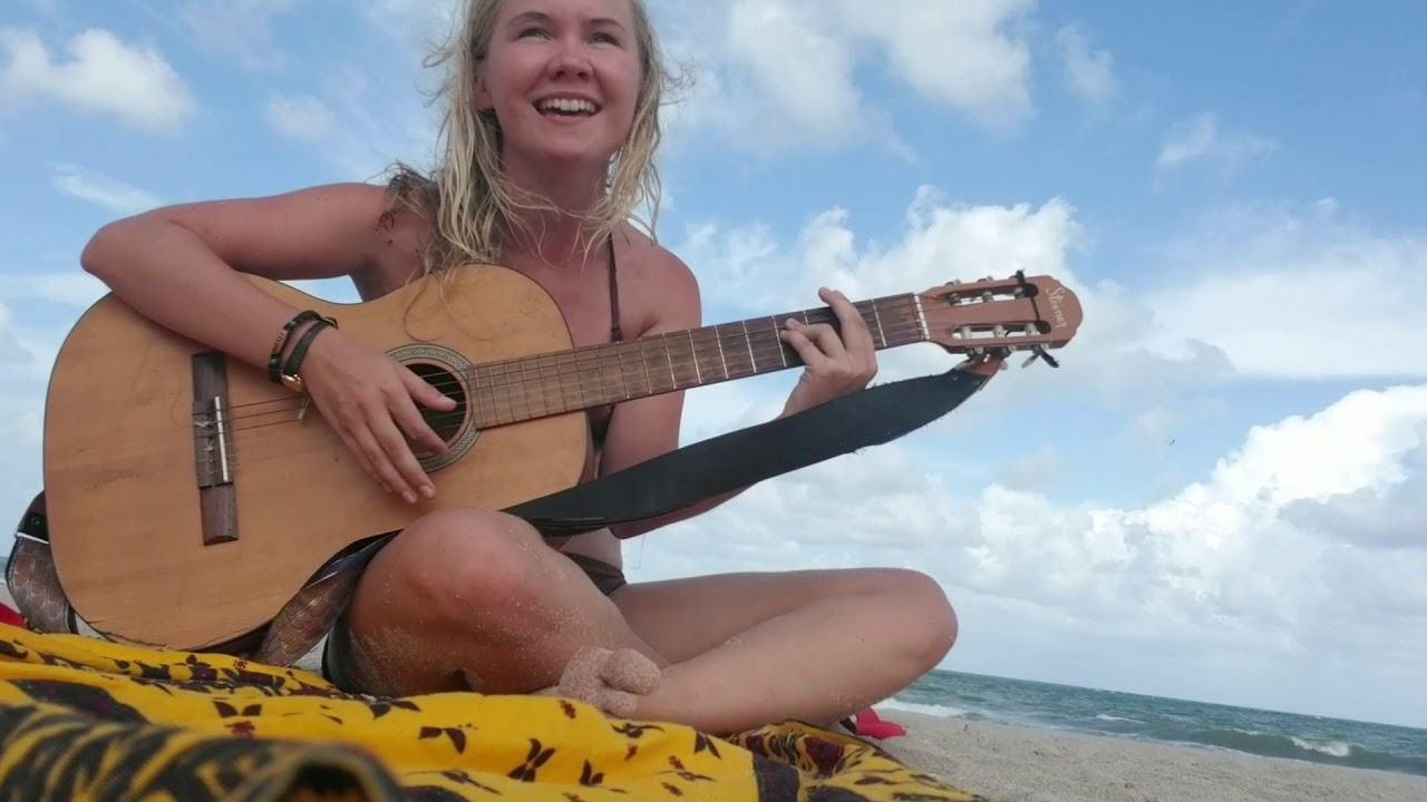 Valerie- Amy Winehouse- Beach Cover Sandrinne Edstrom