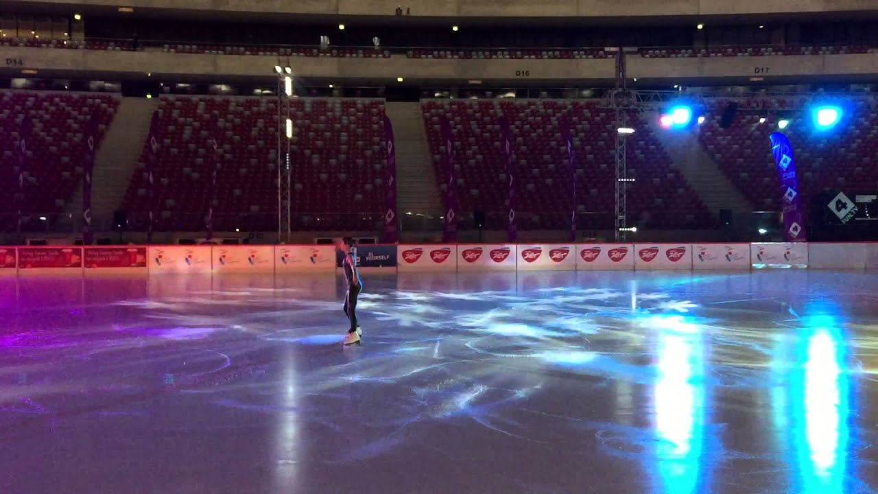 Najszybszy piruet świata na Stadionie Narodowym w Warszawie / World Record Figure Skating Spin