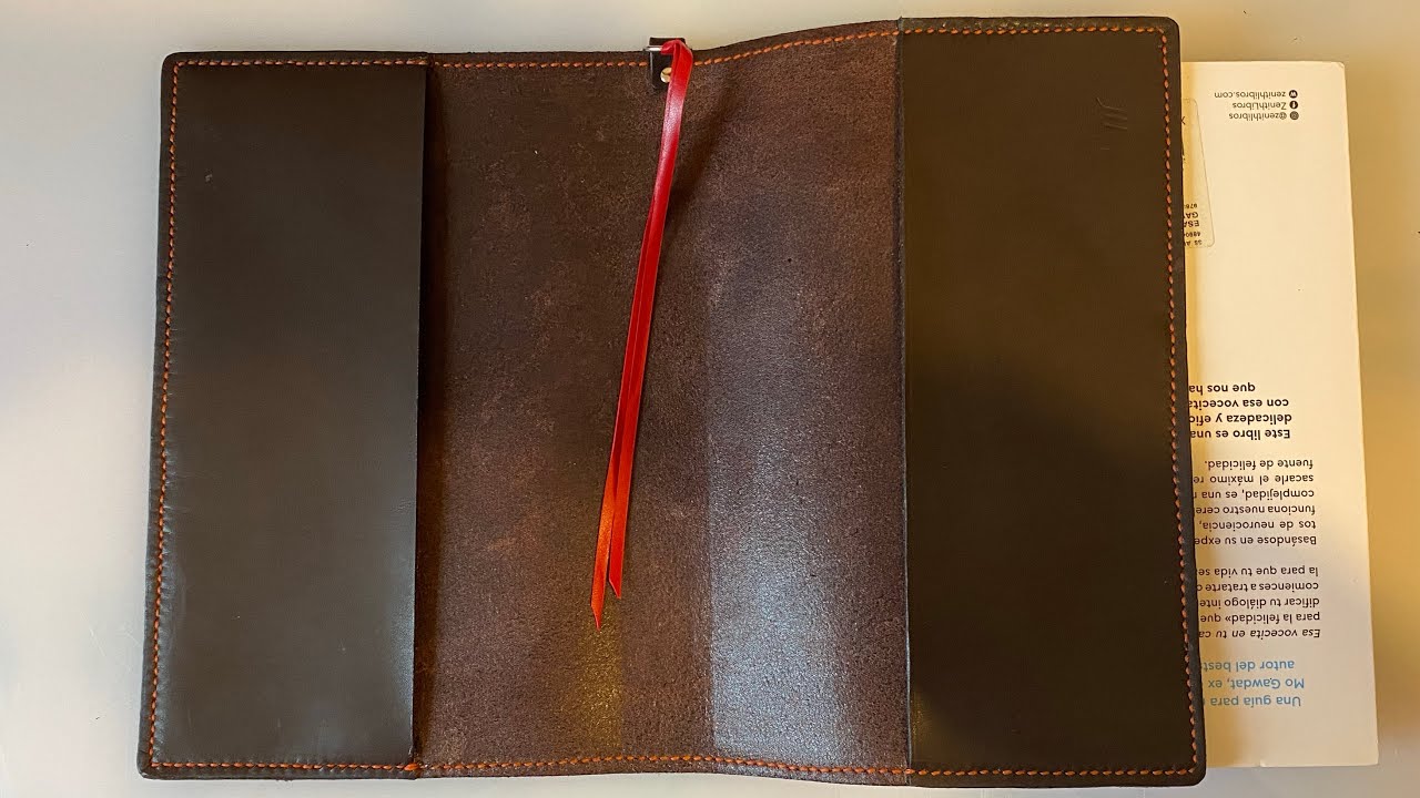 Como  hacer una funda para libro de cuero y sin MAQUINA