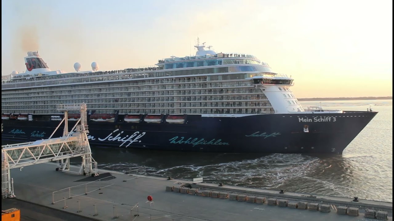 Mein Schiff 3 verlässt Bremerhaven und nimmt Kurs auf Nordeidfjord (Norwegen)