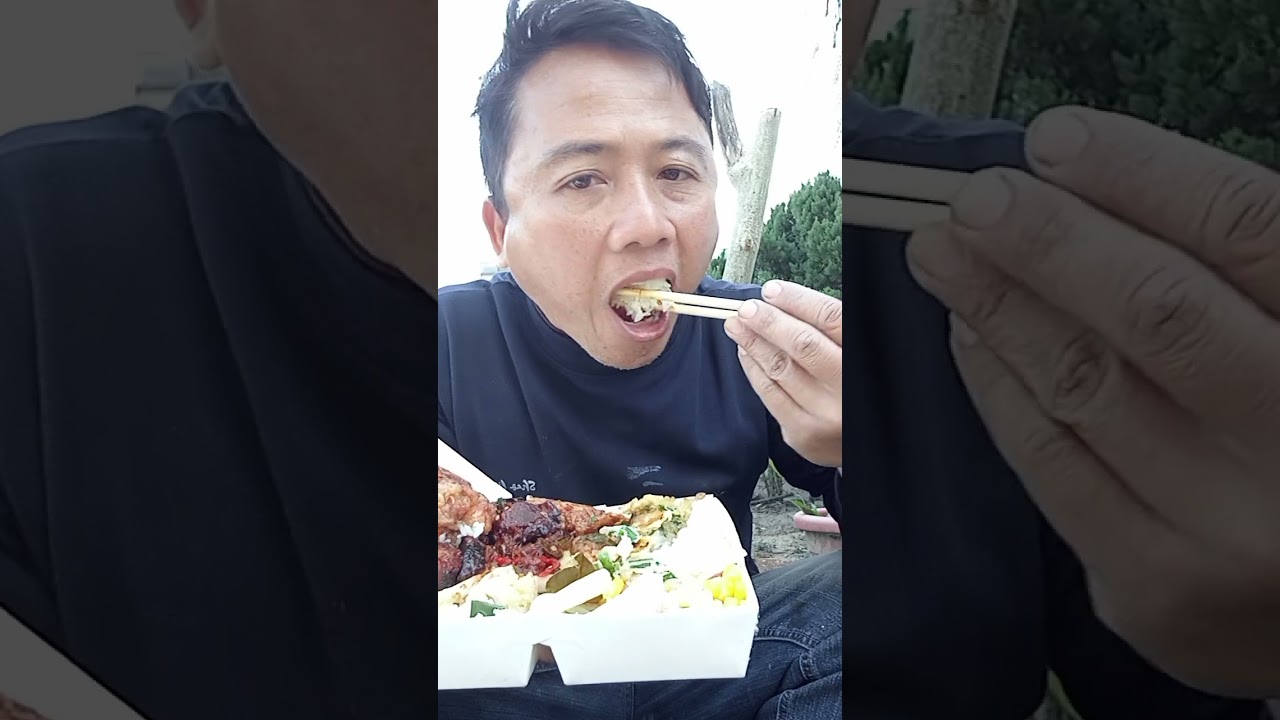 ผัดพริกแกงหนังหน้าหมูอร่อยสุด