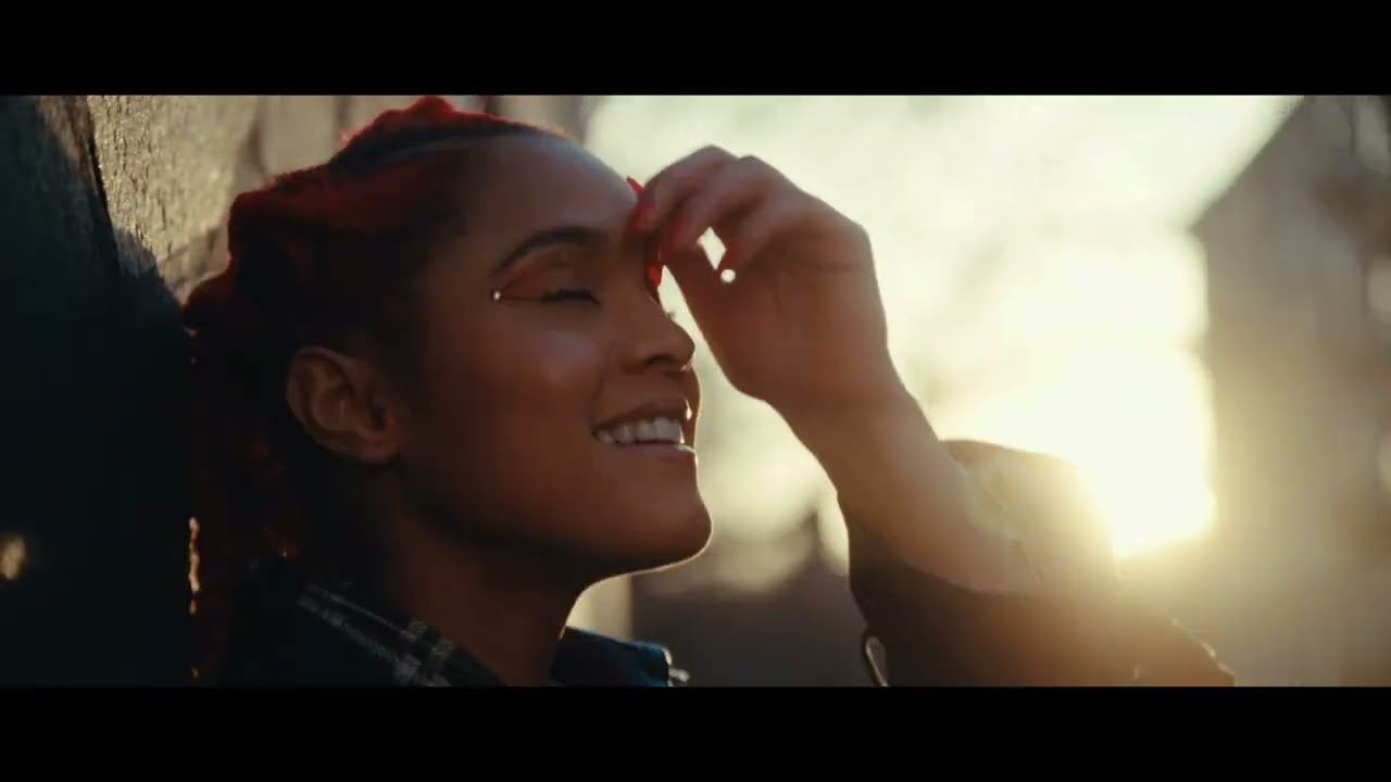 Estoy Feliz - Alejandra Tabita ( Official Music Video in 4K)