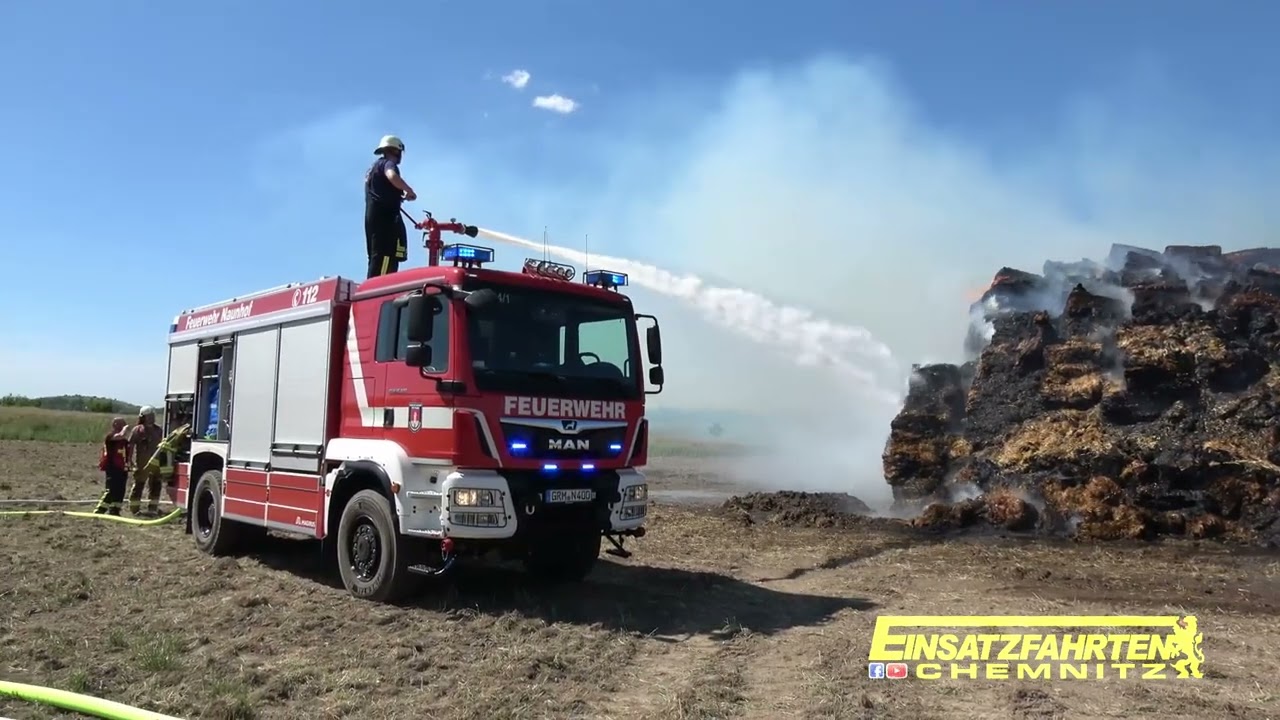 Wind erschwert Löscharbeiten: Strohfeimbrand bei Großpösna