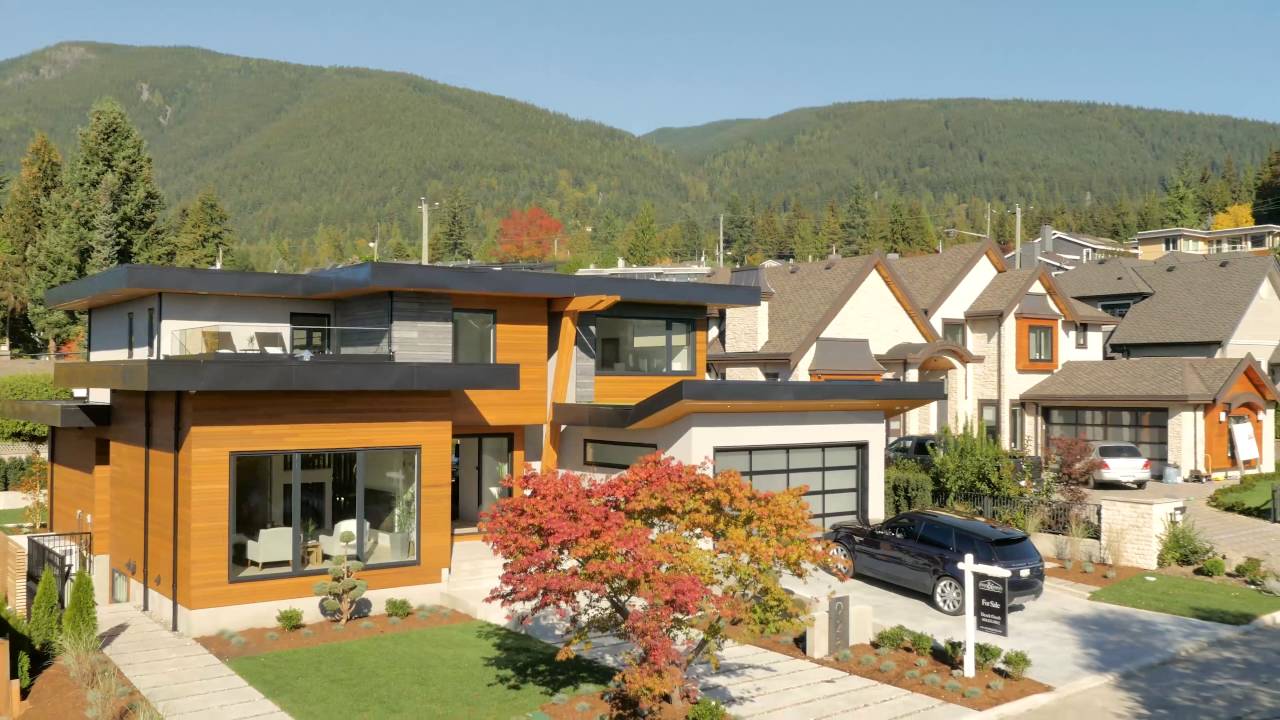 928 WAVERTREE ROAD - NORTH VANCOUVER