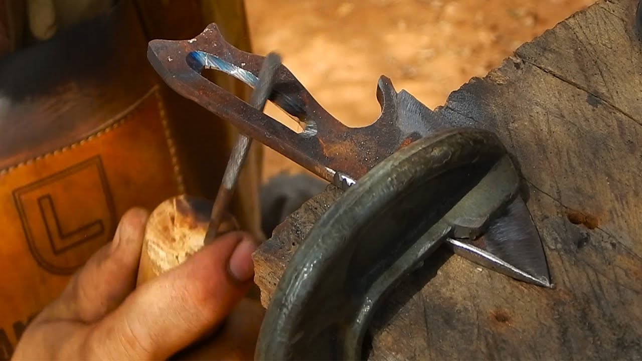 ASMR' Incr&iacute;vel Transforma&ccedil;&atilde;o de sucata em uma Faca | DSF