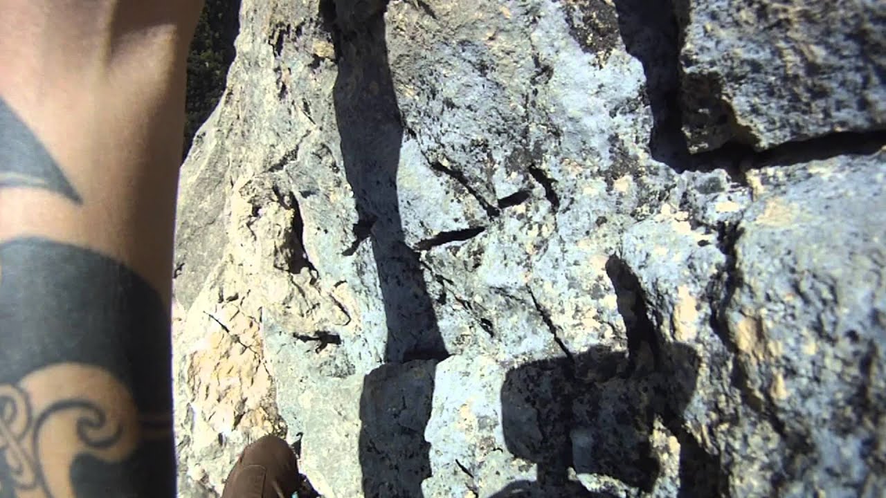 Escalada en solitario,Roca Regina,via Aresta Ribes-Vidal