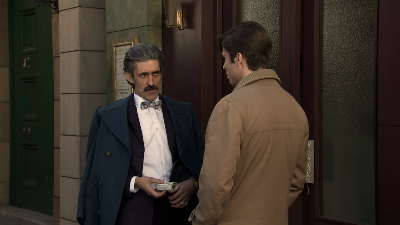 Amar C557 - El Turco ofrece dinero a Nicolás