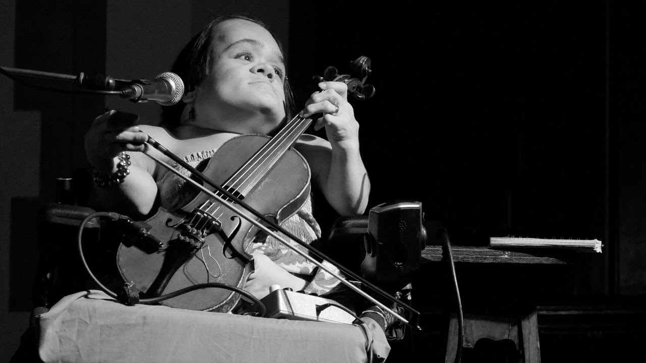 Gaelynn Lea's First-Ever Concert from Home [Live Concert #1]
