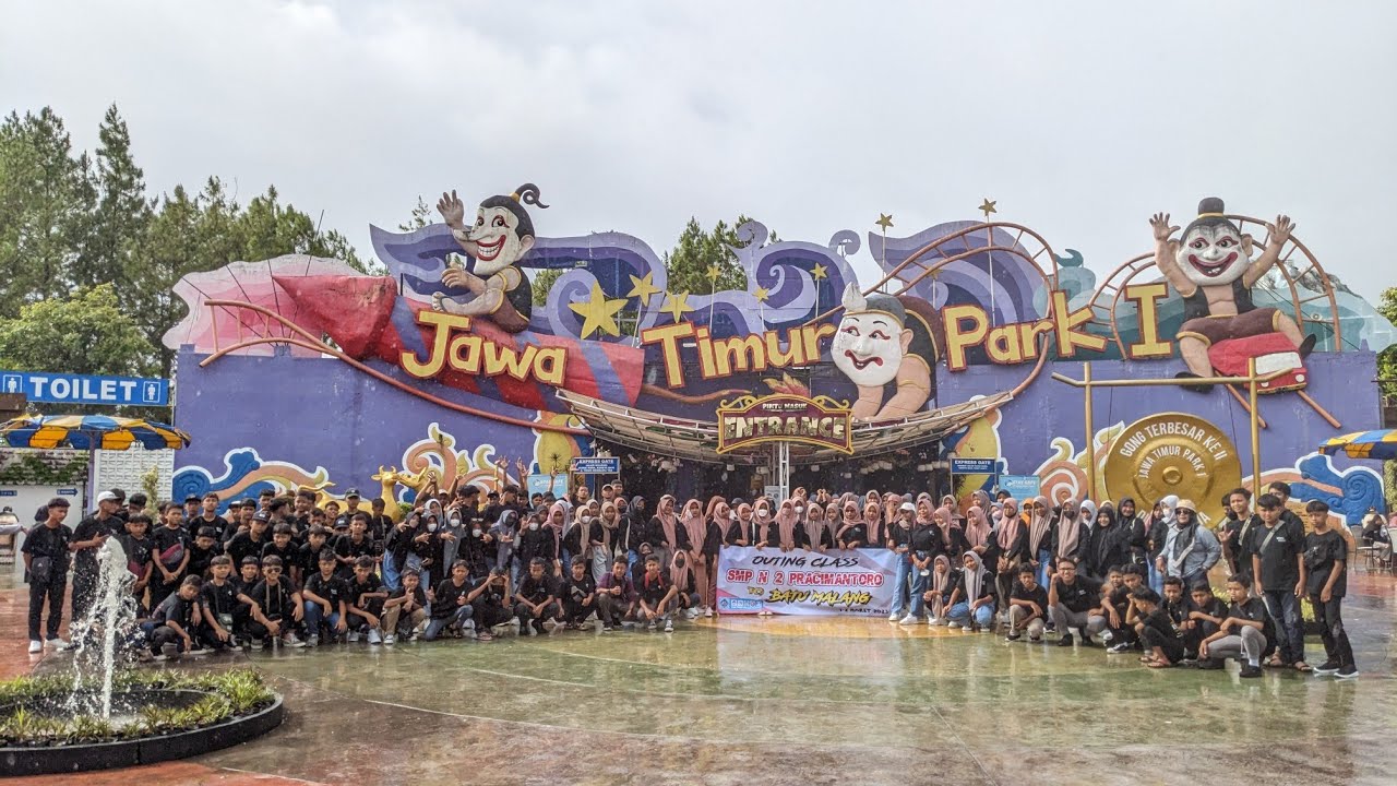 SMP N 2 PRACIMANTORO OUTING CLASS GOES TO BATU MALANG