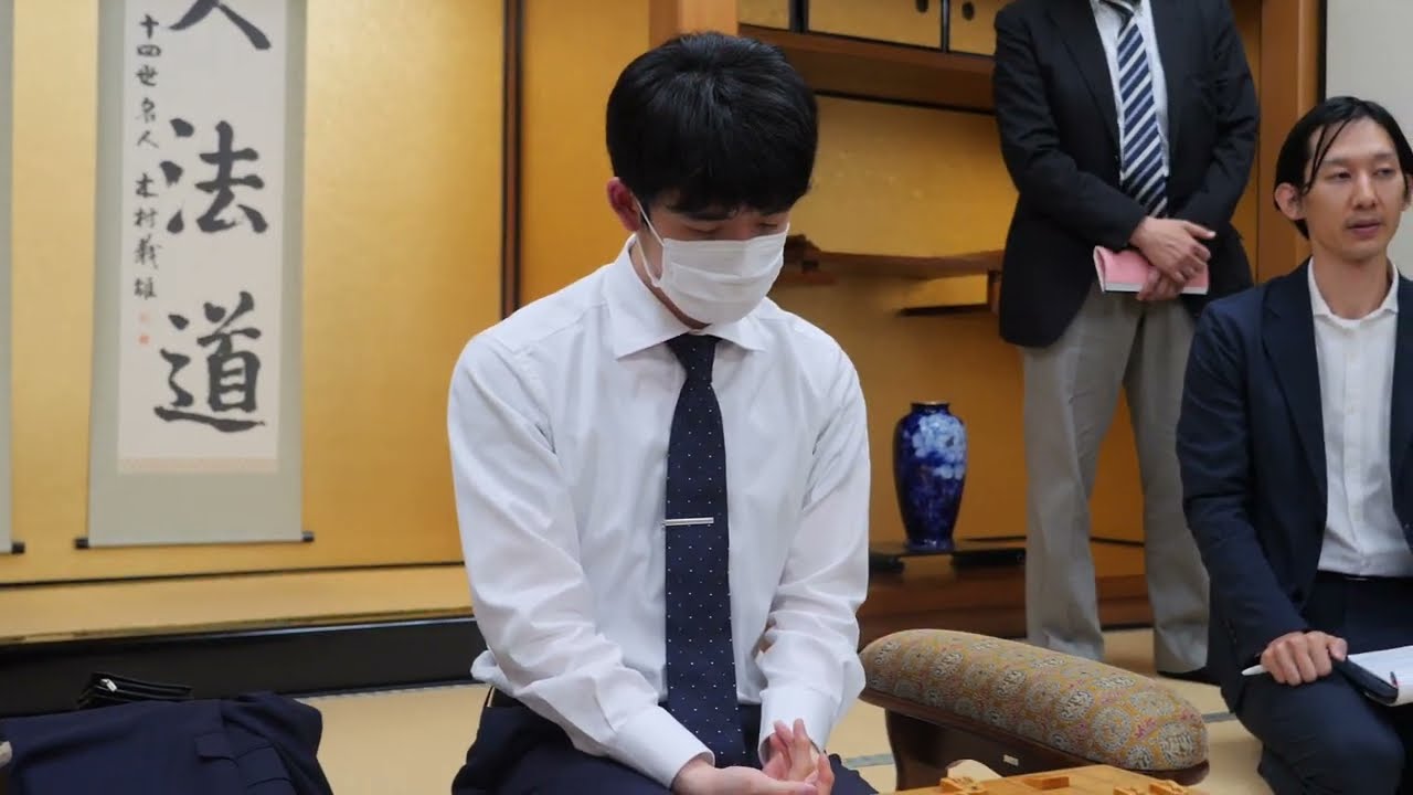 「最後の最後に勝ちになった」 藤井聡太七冠 村田顕弘六段に勝利 王座戦
