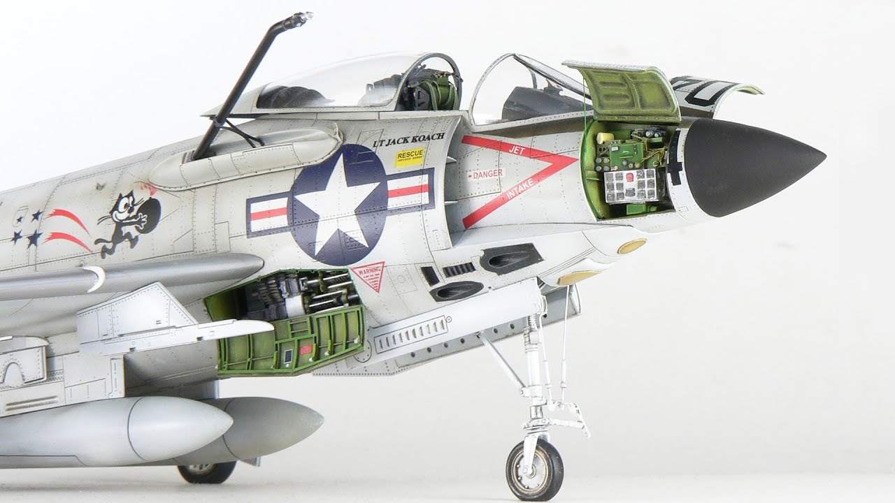 F3H-2 Demon 1/48 Hobby Boss