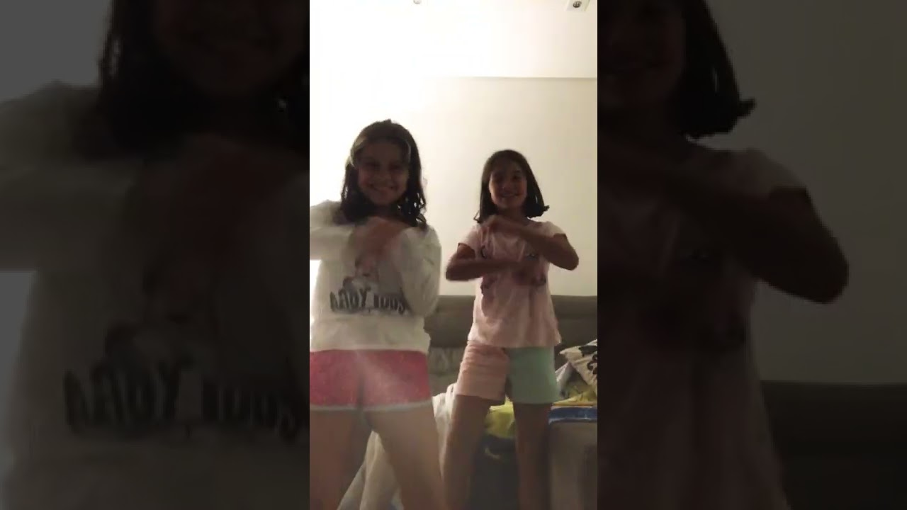 Dormindo na casa da amiga👻