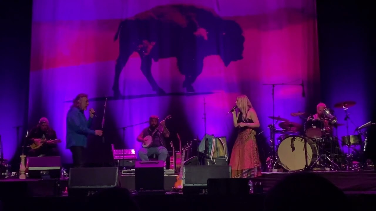 Robert Plant + SavingGrace with Suzi Dian.   The Cuckoo