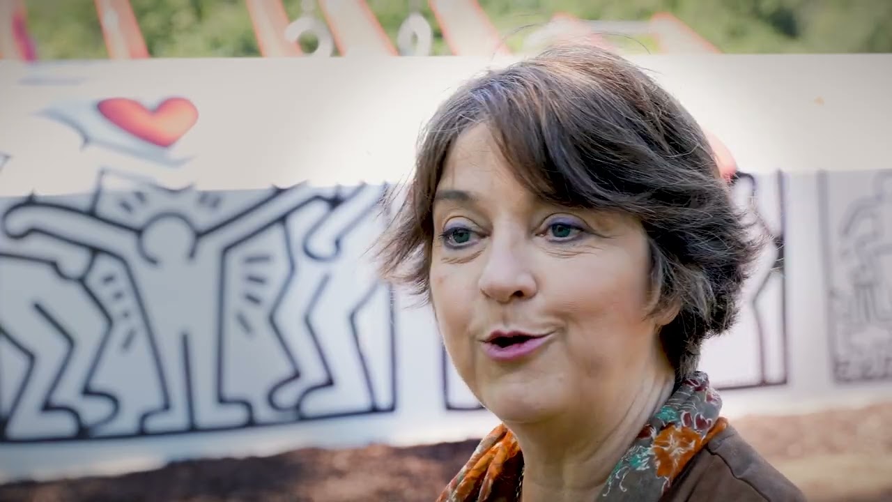 How are community foundations different?