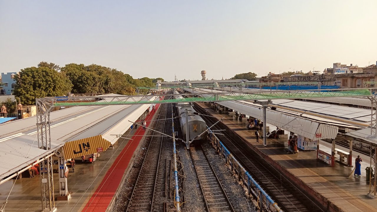 Sultanpur Railway Station || Sultanpur to Ahmedabad || Gujarat to Ajmer || Mumbai Maharastra 