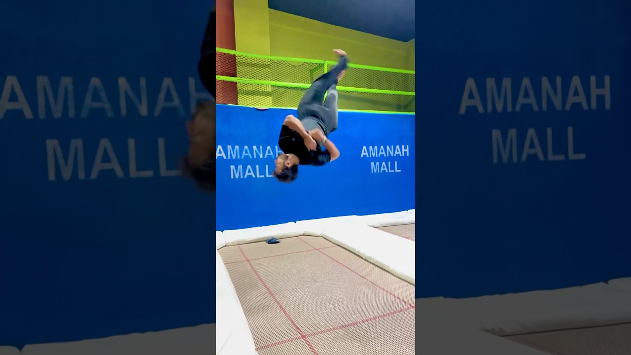 Junaid on fire 🔥😱 #foryou #trampoline #flip #teambackflip #viral