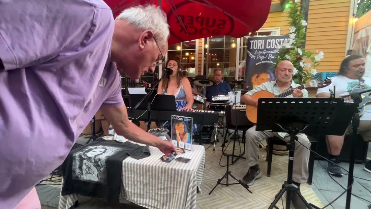 Tori Costa & Tá Bom - Sodade by Cesária Evora (Live at Aguardente in Providence, RI)